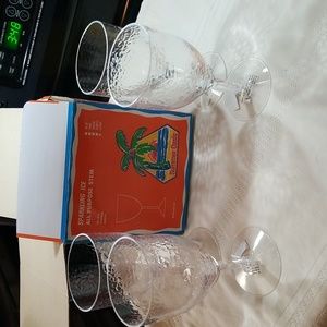 Set of 4 Acrylic Wine Glasses TYBB27